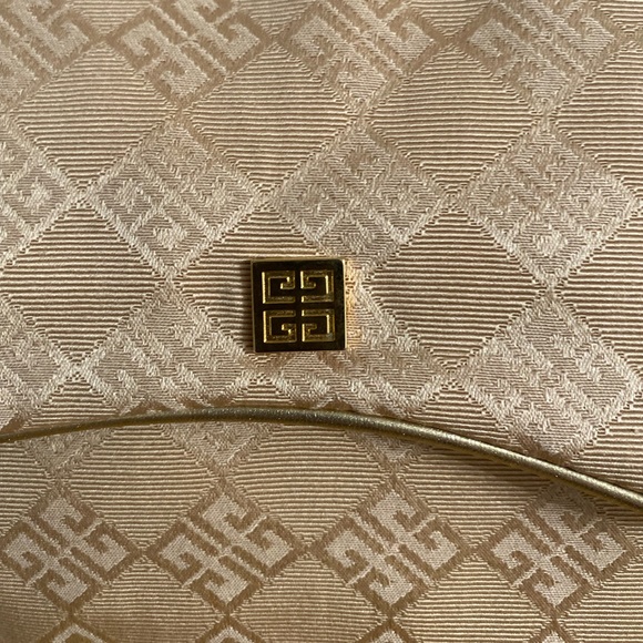 Givenchy Organza Cosmetic Bag - Picture 5 of 10